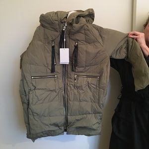 Orolay Women's Thickened Down Jacket, Green in L